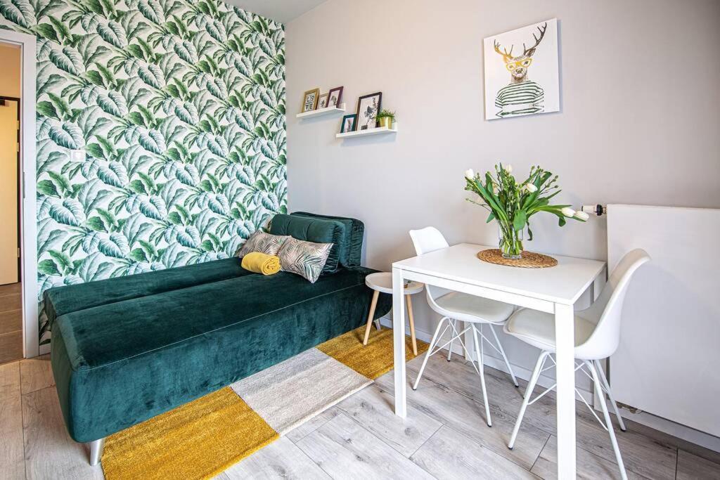 Apartament With Garden Bezplatny Parking !!! Krakow Ngoại thất bức ảnh