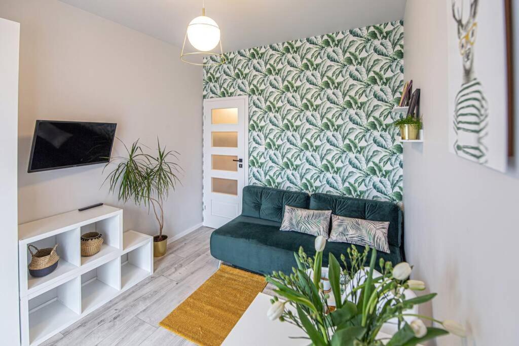 Apartament With Garden Bezplatny Parking !!! Krakow Ngoại thất bức ảnh