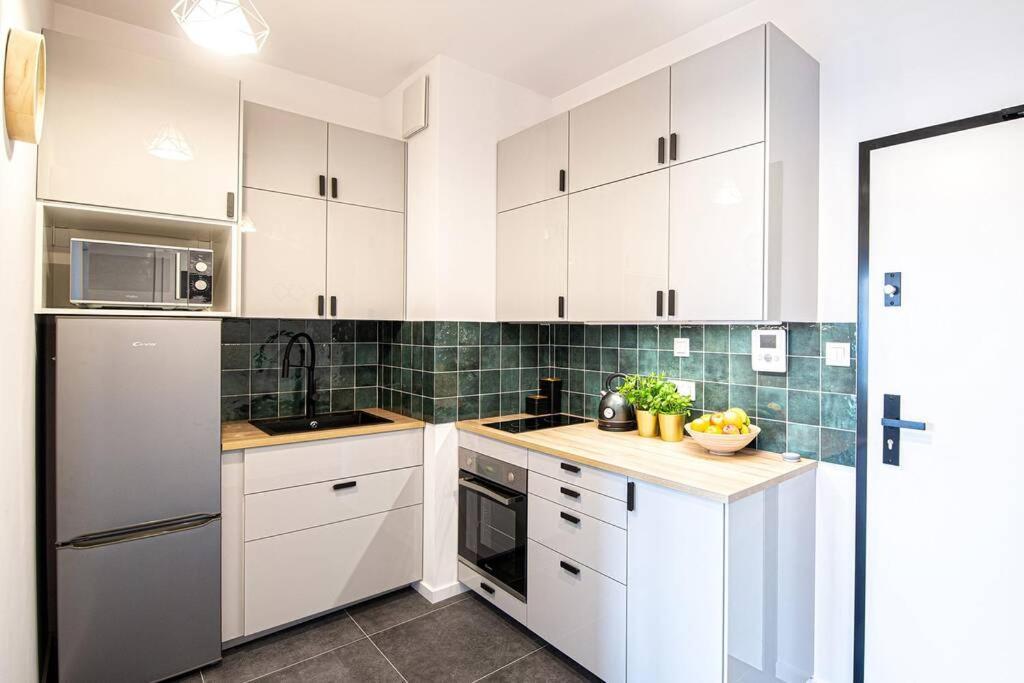 Apartament With Garden Bezplatny Parking !!! Krakow Ngoại thất bức ảnh